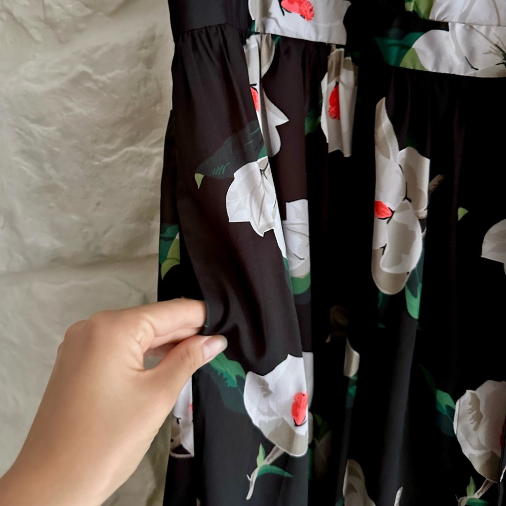 Floral midi pocket dress with tie waist NWOT - Picture 3 of 4